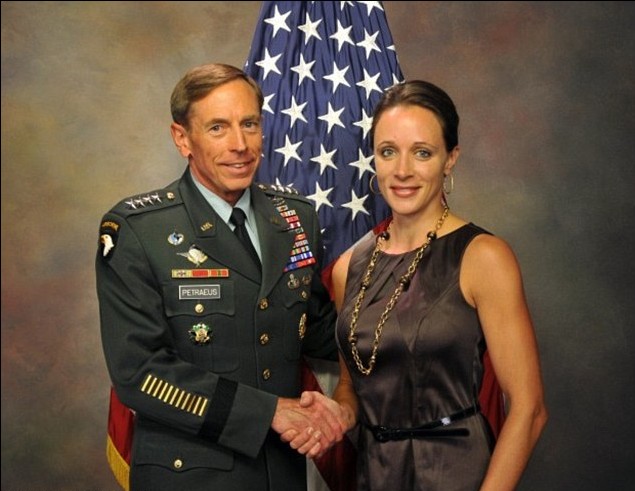 “二奶反腐”立奇功 2012國際style之非凡事件篇