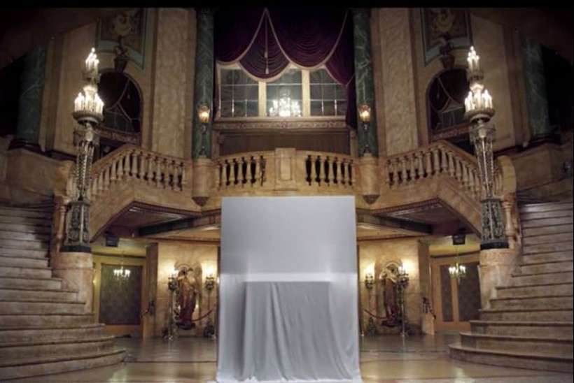 三星網上發(fā)布預告片 擬推出肖像狀透明電視機