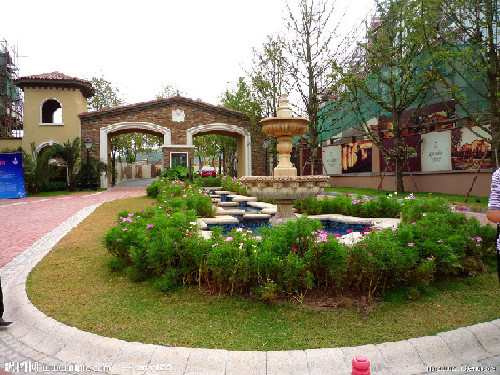 美報：中國人攜大量現金到西方買房