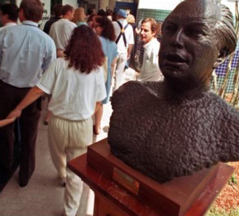 瑞克·羅斯網站最受關注的十大爭議性團體與運動