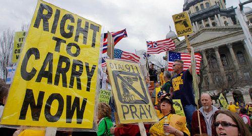 美國(guó)擁槍團(tuán)體組織“愛槍日”活動(dòng) 向奧巴馬施壓