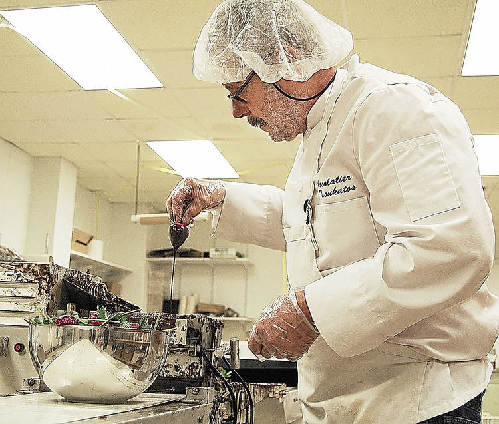 世界最好工作大比拼 玩滑水年薪2萬英鎊游遍全球