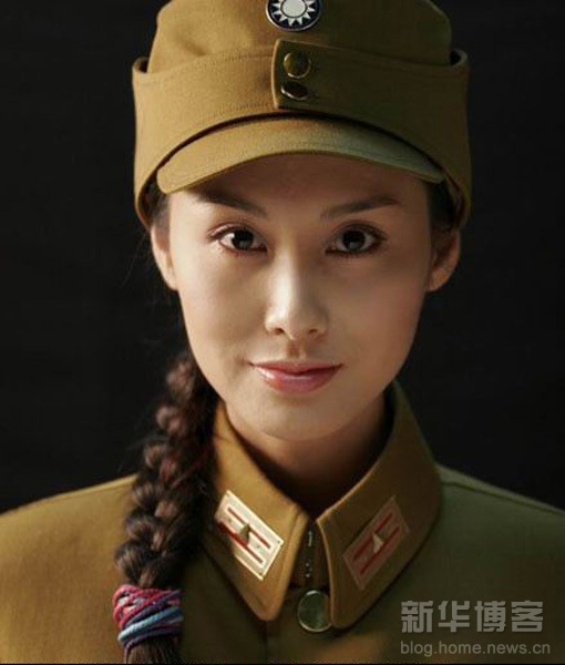 組圖：嬌柔女星軍裝照 誰最惹人愛？