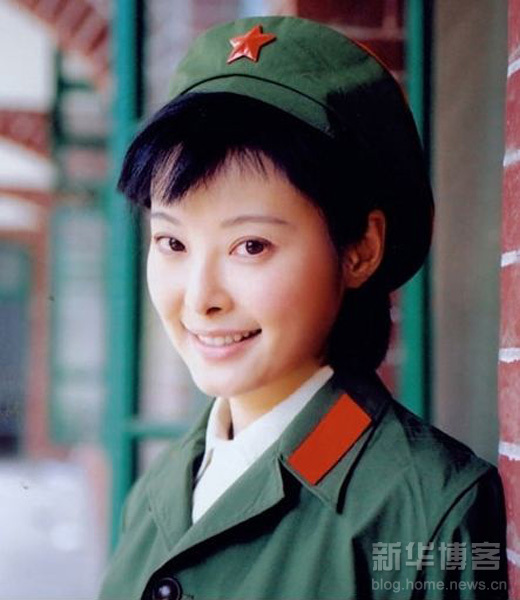 組圖：嬌柔女星軍裝照 誰最惹人愛？