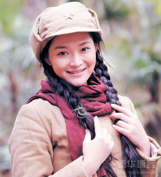 組圖:嬌柔女星軍裝照 誰最惹人愛?