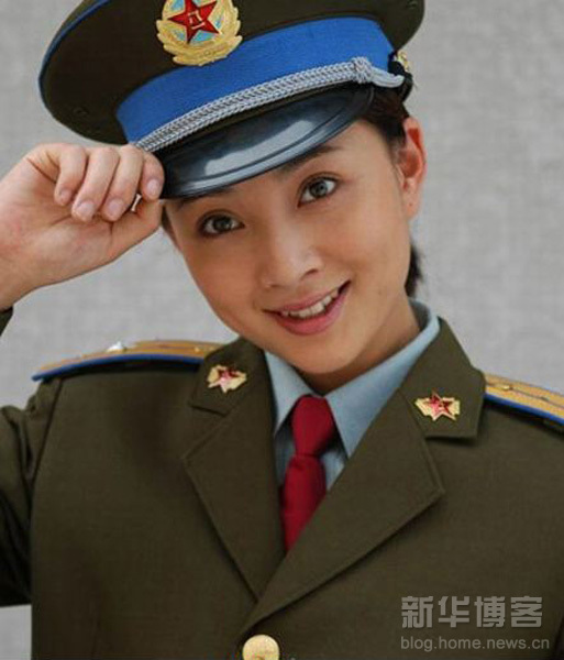 組圖：嬌柔女星軍裝照 誰最惹人愛？