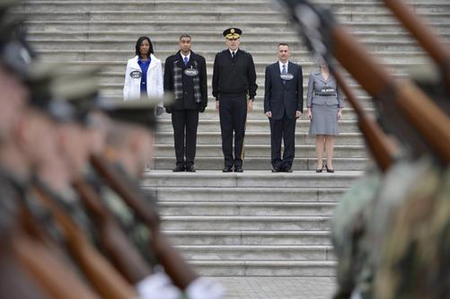 奧巴馬就職典禮彩排緊鑼密鼓 場面宏大替身略顯尷尬