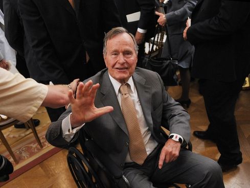 美國前總統老布什健康狀況好轉已出院