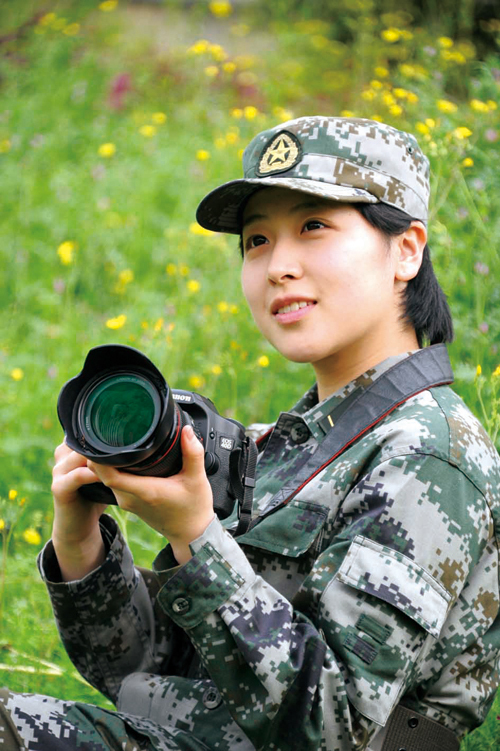 組圖：實(shí)拍解放軍各軍兵種美麗女兵