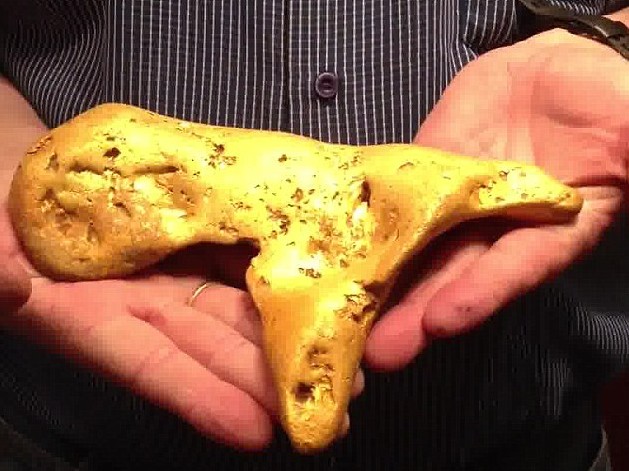 澳洲業(yè)余勘探者找到罕見大金塊 有望拍出20萬(wàn)英鎊