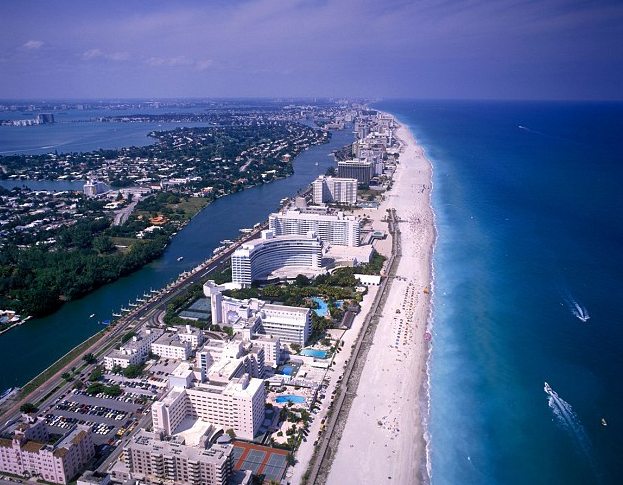 著名雜志評(píng)出世界十大海灘城市 英國布萊頓憑卵石海灘入選