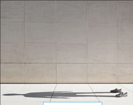 “隱形人”藝術(shù)家拍攝深邃影子照片 反映自身不斷變化個性