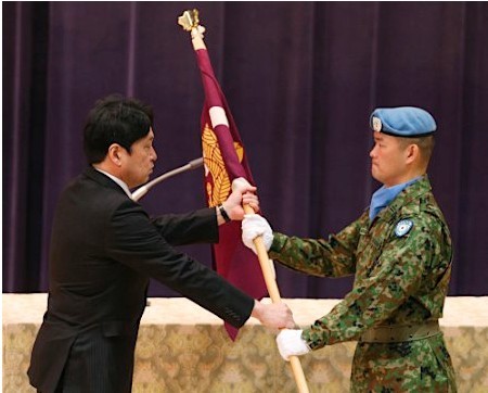 安倍豪稱:愿站在日本自衛(wèi)隊(duì)前面捍衛(wèi)國(guó)家安全