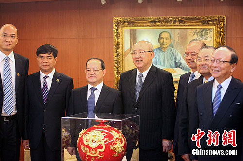 吳伯雄：兩岸都是炎黃子孫 不接觸太可惜