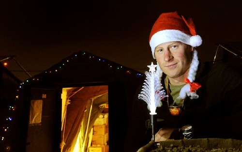 玩游戲、吃自助：哈里講述阿富汗戰場“愜意生活”