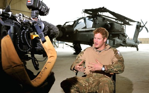 玩游戲、吃自助：哈里講述阿富汗戰場“愜意生活”