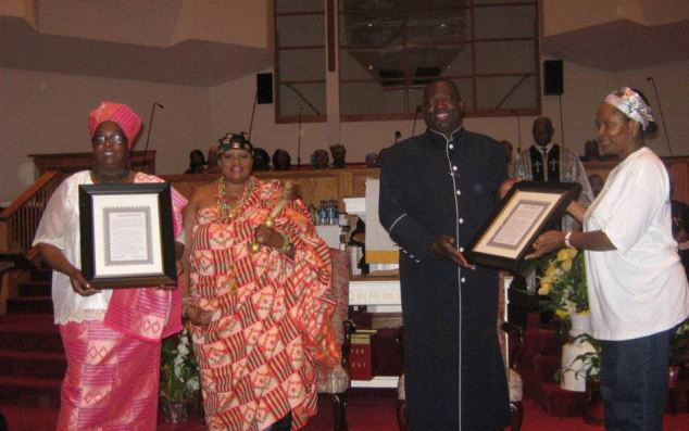 使館秘書“變身”加納部落女王 傳奇經歷將上熒幕