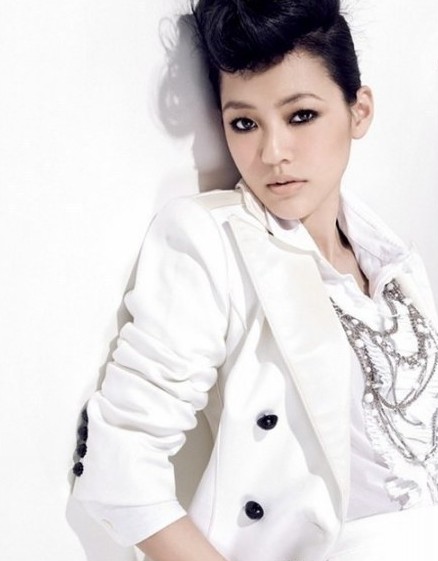 女星化妝前后似換臉