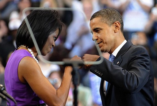 奧巴馬與共和黨勵志議員碰拳致意 廣受好評走紅網絡