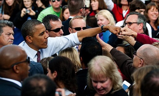 奧巴馬與共和黨勵(lì)志議員碰拳致意 廣受好評(píng)走紅網(wǎng)絡(luò)