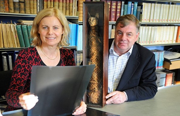 英男子家中驚現貓咪木乃伊 兩千年保存完好