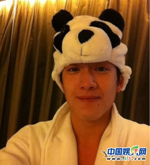 李小璐楊冪萌過90后楊紫 明星裝嫩自拍秘籍