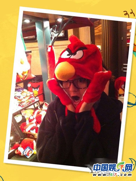 李小璐楊冪萌過90后楊紫 明星裝嫩自拍秘籍