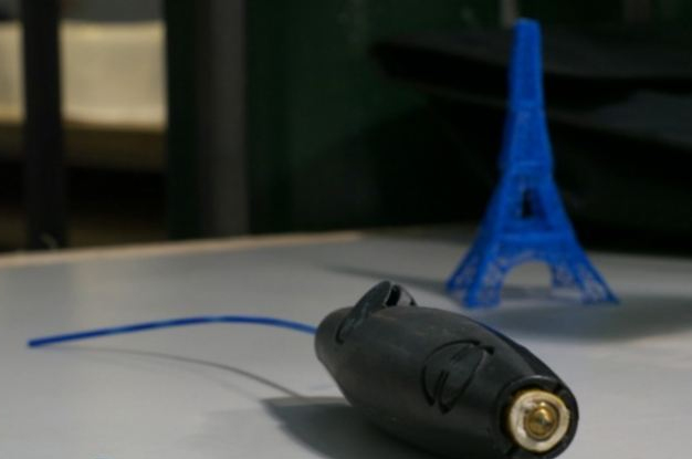 3D創意來襲：神奇涂鴉筆空中揮舞作畫 立體動物T恤栩栩如生