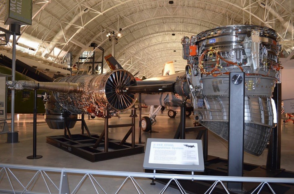 低壓渦輪葉片現裂痕 美軍停飛所有F-35戰斗機