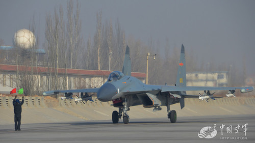 蘭空重型殲11掛俄制近距中距格斗導彈緊急出動