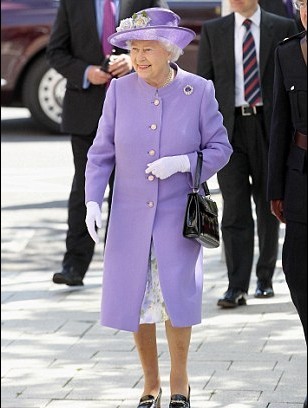 英女王將簽法案挺同性戀 保障女權關乎王室繼承權