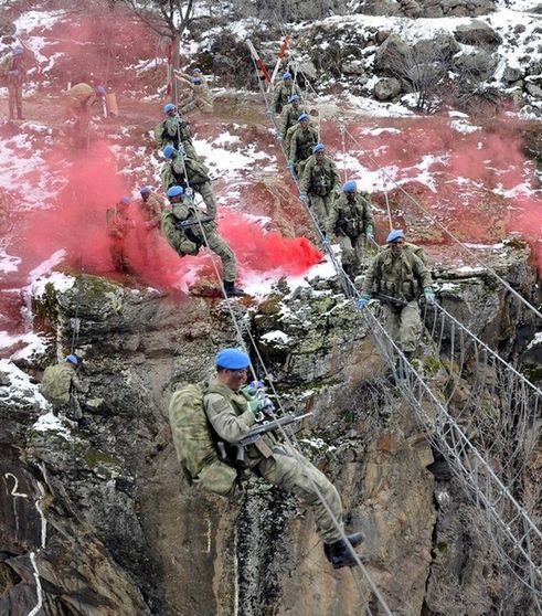 土耳其精銳特種部隊曝光 演練高水平山地作戰