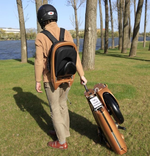 匈牙利研制可折疊電動摩托車 免除搶車位尷尬很環保