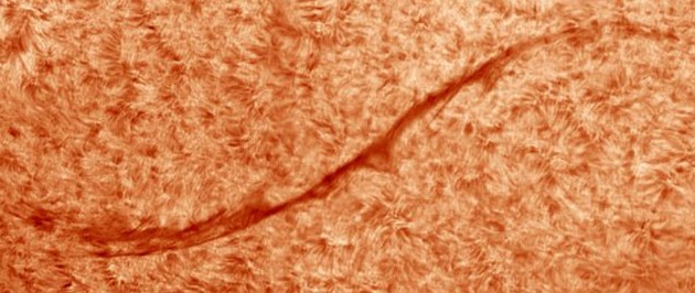 英國天文愛好者用自家望遠鏡捕捉太陽表面驚人細節