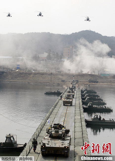 高清:韓國裝甲部隊在華川舉行演習