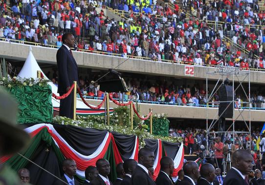 肯尼亞新總統承諾為所有在校兒童免費提供電腦