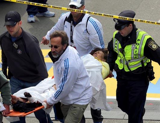 圖解波士頓馬拉松爆炸案 現場一片狼藉