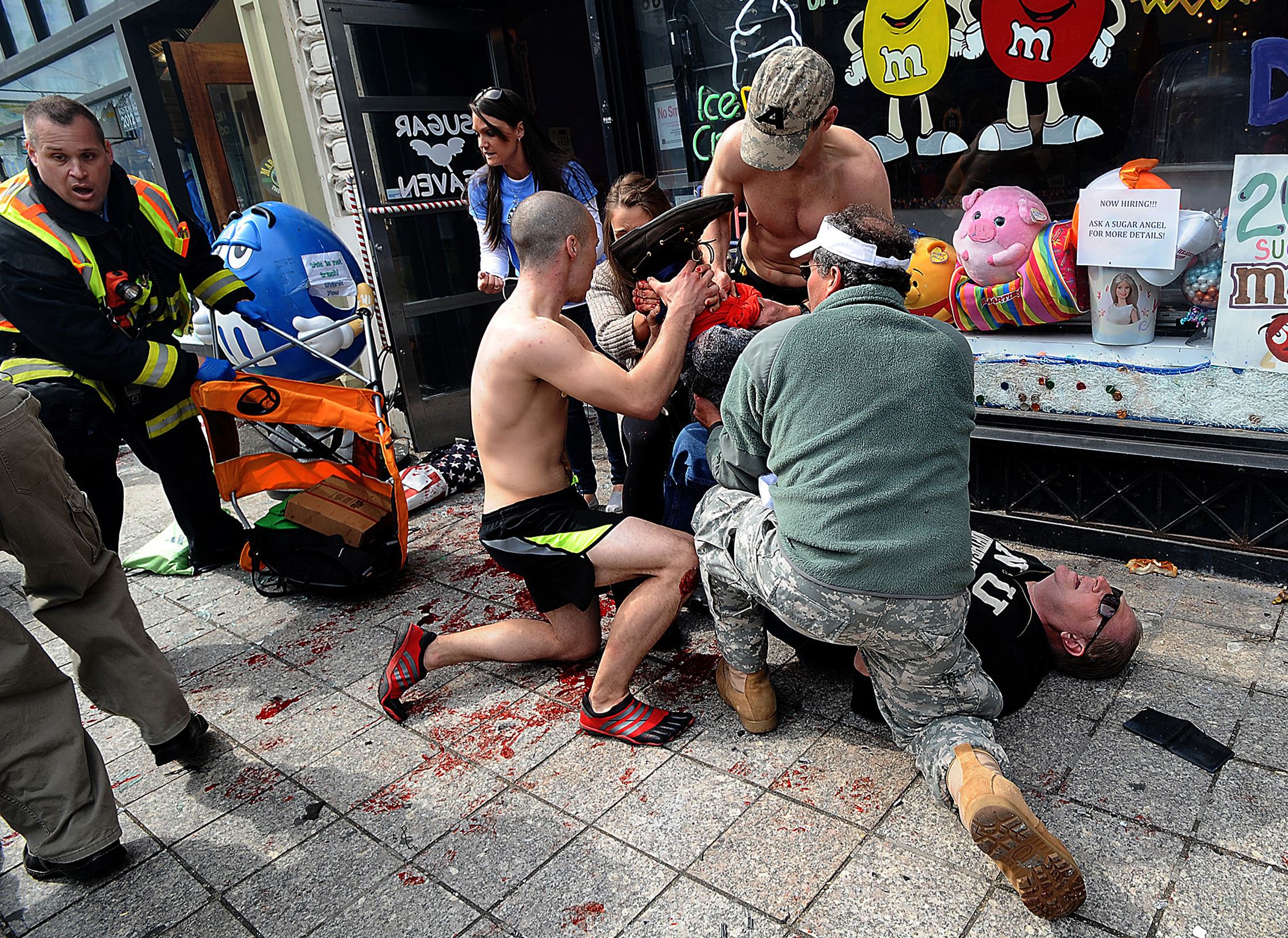 美馬拉松賽遭爆炸襲擊百余死傷 多地加強(qiáng)安保