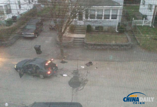 美居民拍下驚心動(dòng)魄槍戰(zhàn) 爆炸案兩嫌犯與警方最后一搏