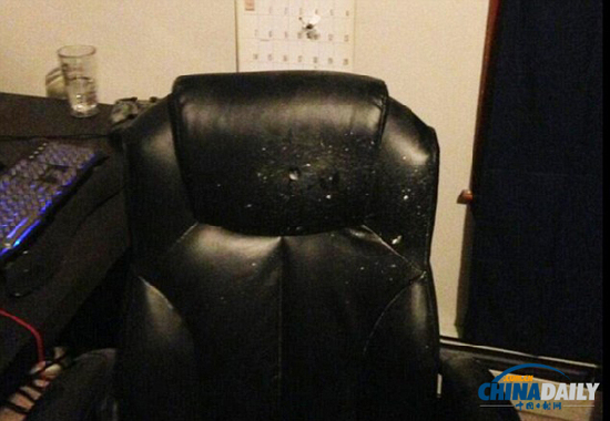 美居民拍下驚心動魄槍戰(zhàn) 爆炸案兩嫌犯與警方最后一搏