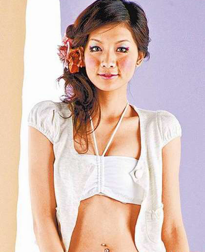 吳亞馨舊照曝光 村姑樣變精致美女網友嘆夸張(圖)