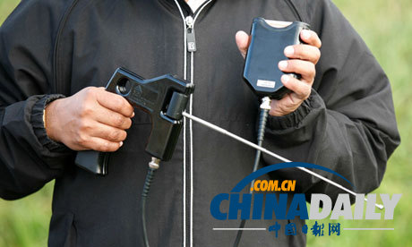 向伊拉克售假炸彈探測器 英商人或將入獄8年