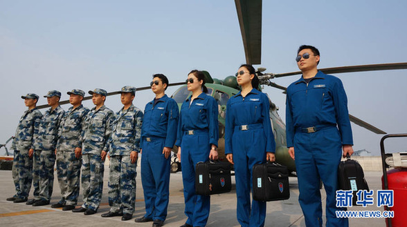 成空抗震姐妹花奮戰一線 曾是殲擊機飛行員