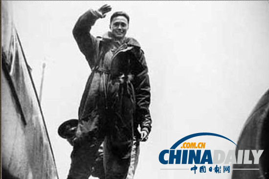 揭秘:誰是中國“轟炸”日本本土第一人?