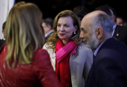 法國曬第一夫人賬單 奧朗德女友比薩科齊夫人節儉