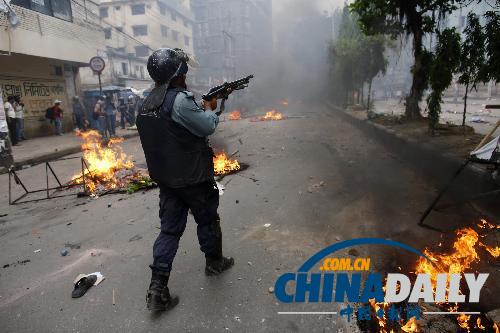 孟加拉宗教組織示威引沖突 倒塌大樓遇難超600