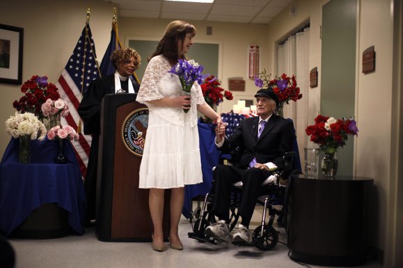 戀愛30年 美國(guó)二戰(zhàn)老兵88歲終結(jié)連理