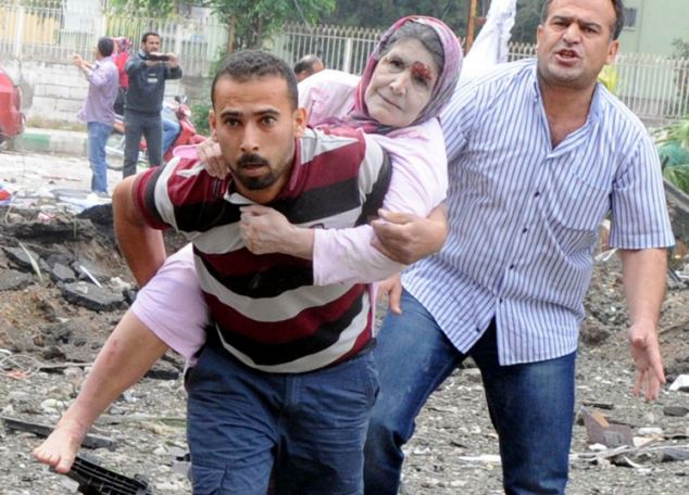 土耳其汽車(chē)炸彈襲擊百余人死傷 敘政府被指是元兇