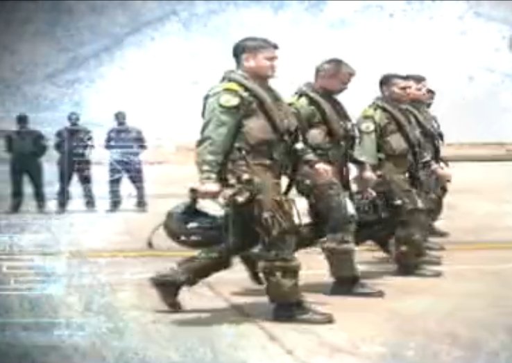 印度海軍米格-29KUB艦載戰機服役現場圖曝光