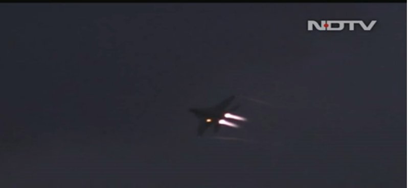 印度海軍米格-29KUB艦載戰機服役現場圖曝光